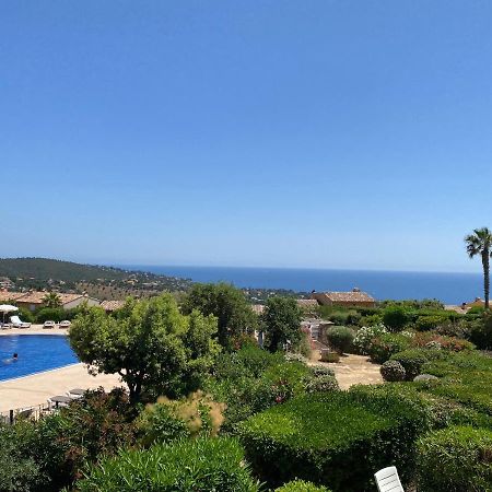 Appart. Vue Mer Avec Piscine - Golfe De St Tropez Les Issambres Exterior photo
