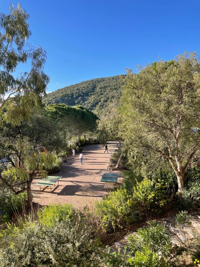 Appart. Vue Mer Avec Piscine - Golfe De St Tropez Les Issambres Exterior photo